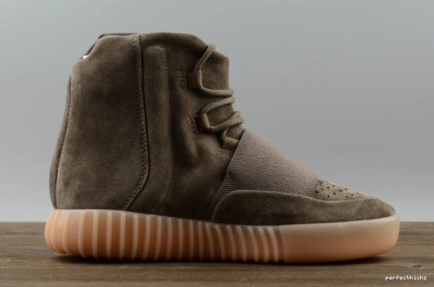 750 Yeezy adidas Brown BY2456 Boost Light 0722
